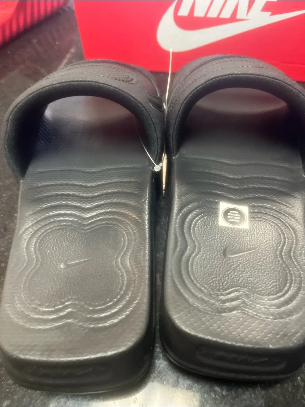 Sz 10 Nike Air Max Cirro Slides in a 